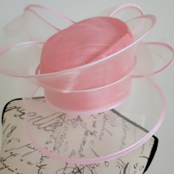 Paris Hand-Made Elegant Large Brim Ruffle Organza Hat - Picture 4 of 7